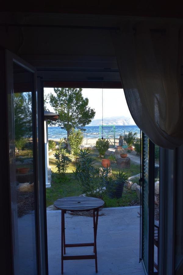 Bouka Beachfront Bungalows Agios Nikolaos  外观 照片